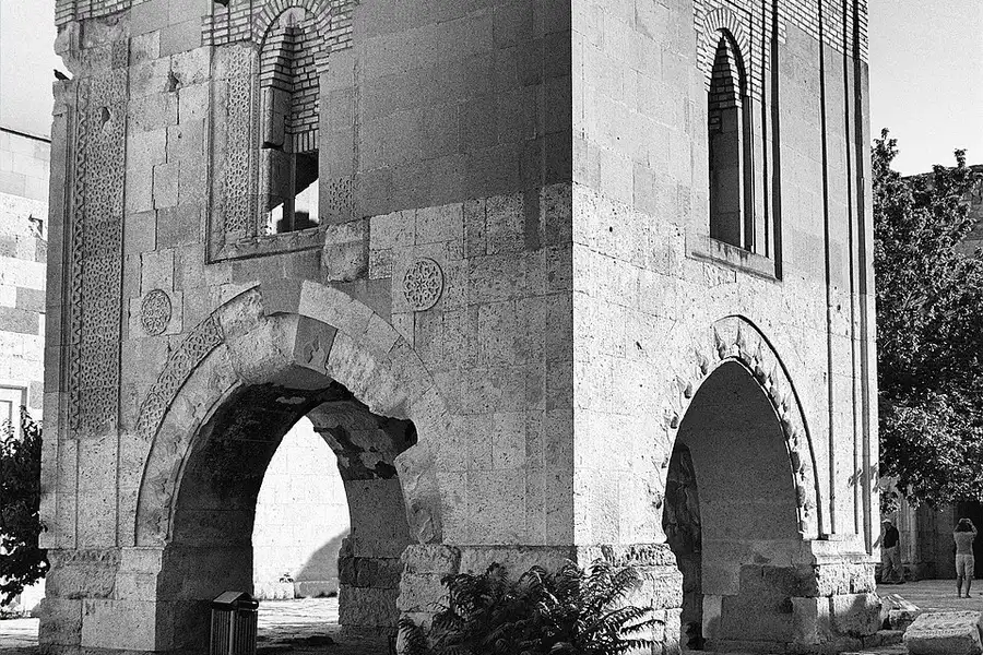 Historic photograph of Sultanhanı caravanserai